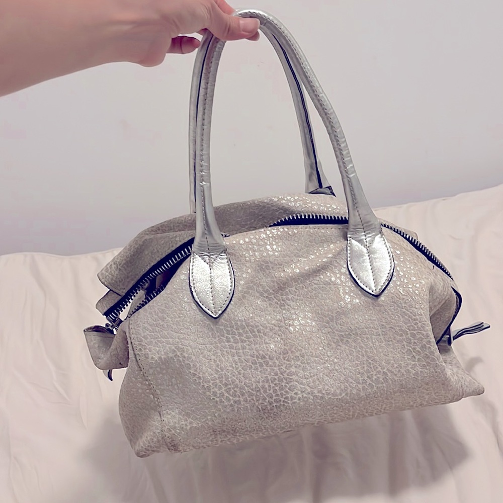 Bellucci Hand bag. Made in Italy